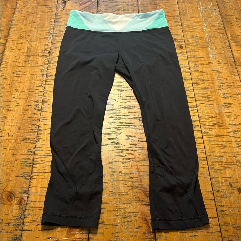 Lululemon‎ Cropped Leggings
